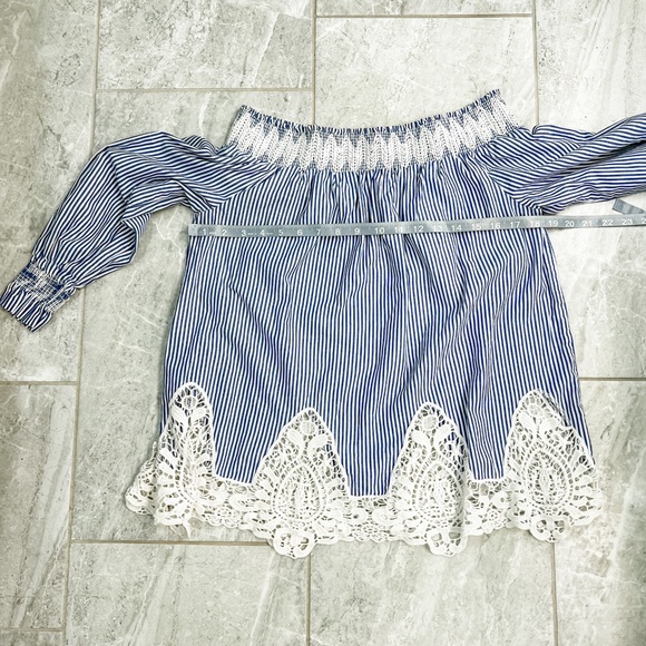 Gibson Latimer Blue Striped Off the Shoulder Top Lace Accent Size Medium - Picture 7 of 9